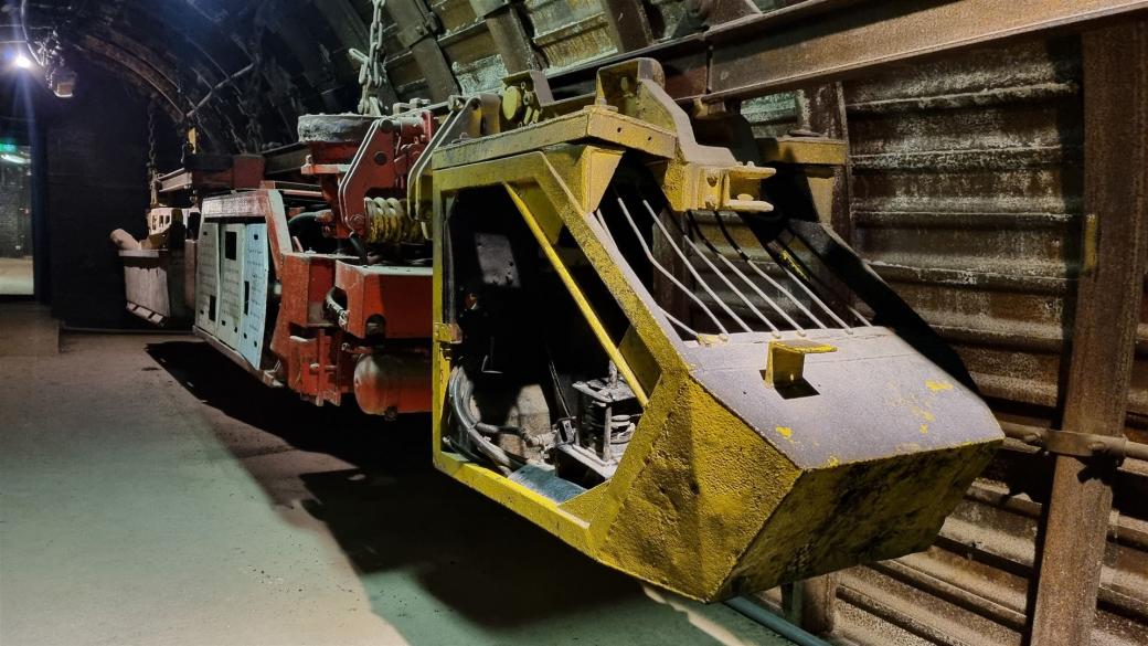 Die Einschienenhängebahn.